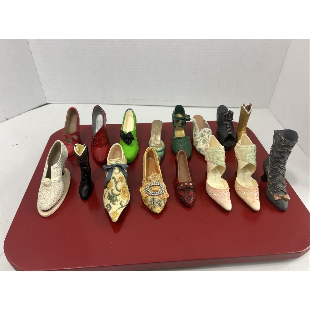 VNTG! Shoe Boot Figurine LOT 16 Boot Resin Just The Right Shoe. 1 Duplicate.